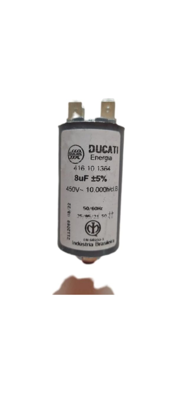 CONDENSADOR 8 UF CON TERMINALES - GENERICO