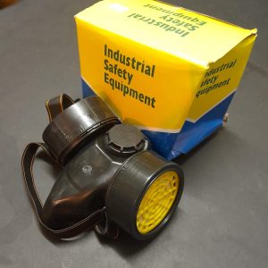 RESPIRADOR MASCARILLA ANTIGAS CON 4 FILTROS - RQT